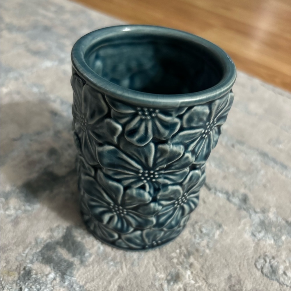 New Bathroom toothbrush holder